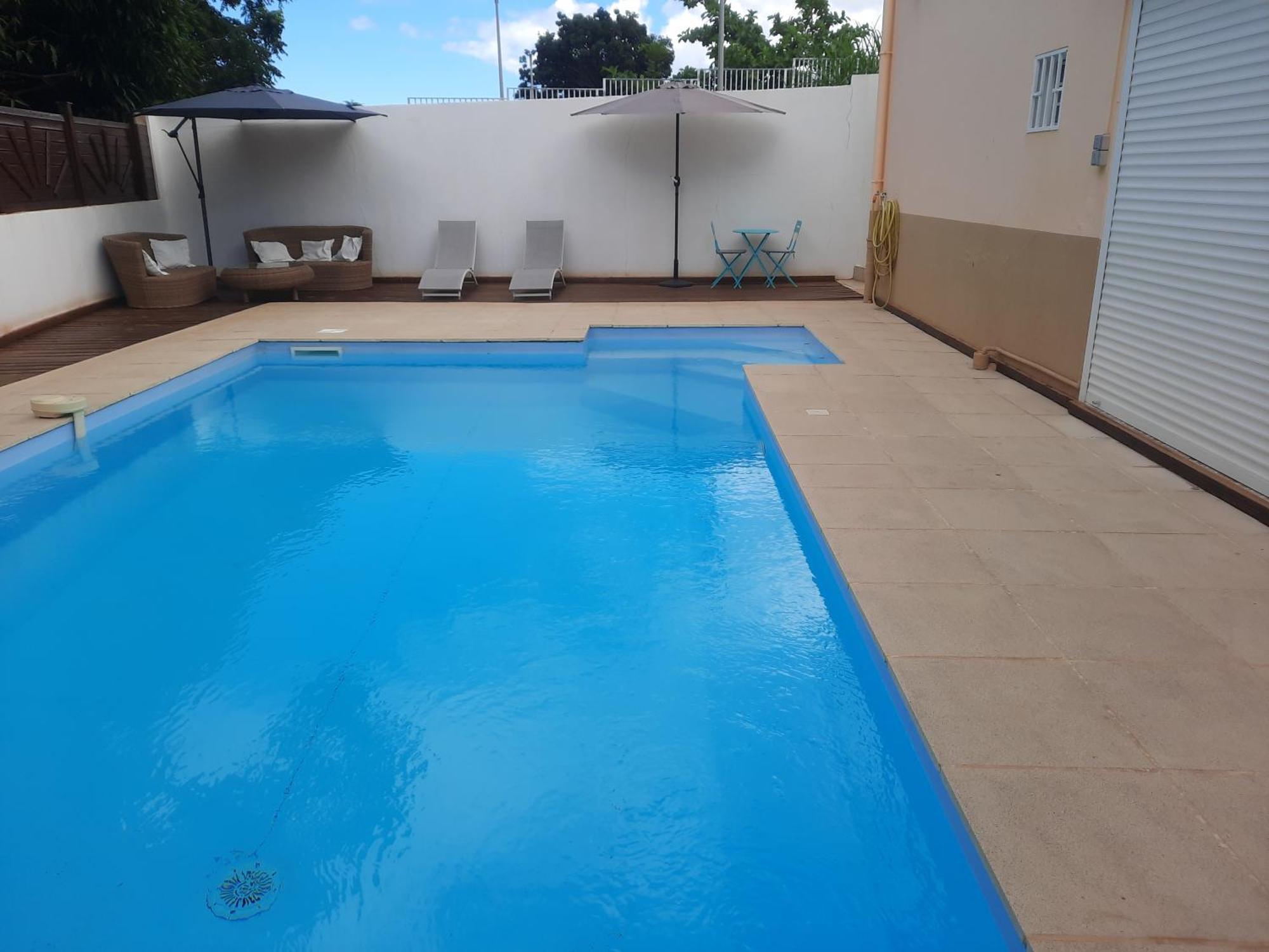Studio Avec Piscine Privee, Idealement Situe Saint-Claude Exterior photo